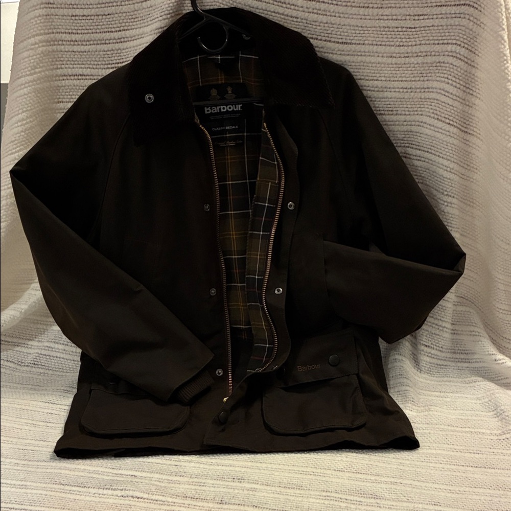 Barbour Classic Bedale Waxed Cotton Jacket in Olive. Men’s 36